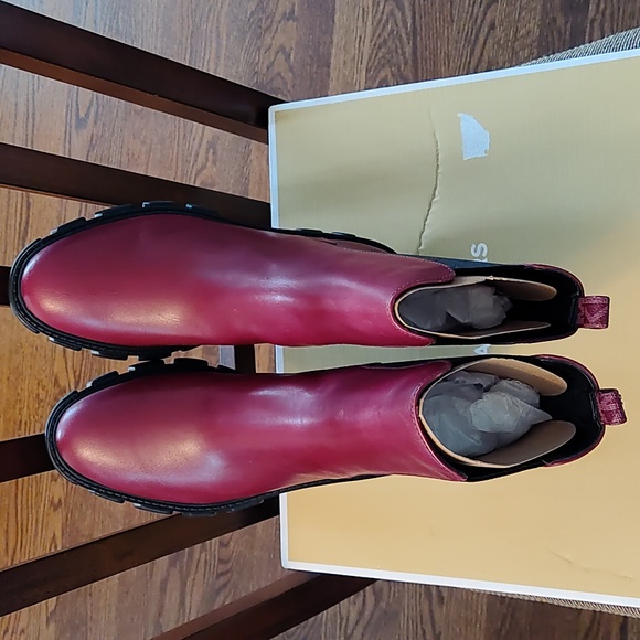 Michael Kors Ridley Chelsea boots-NEW - Picture 6 of 6
